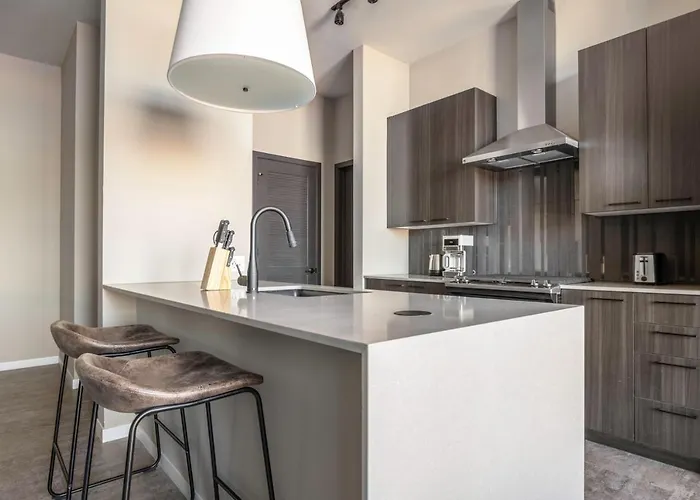 W Loop 1br W Pool Gym Nr Restaurant Row Chi-274